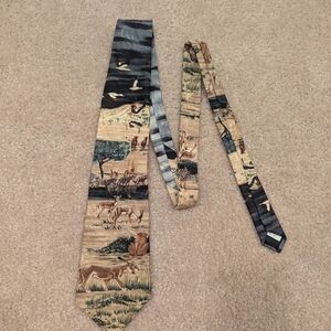 Endangered Species Men's Wildlife Silk Tie
